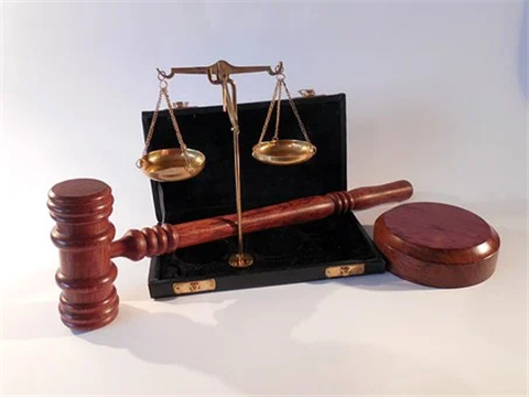 南山區(qū)南油律師解答非法經營罪如何判刑?